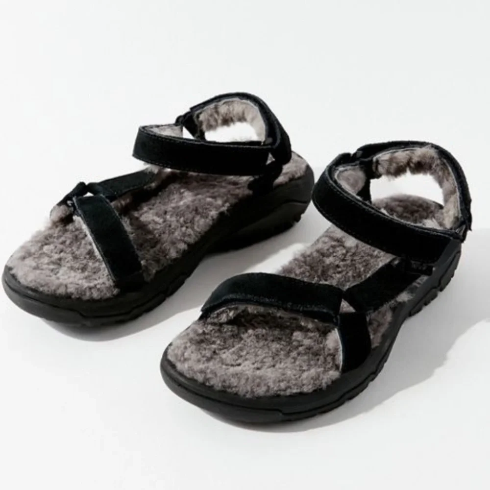 Teva HURRICANE SHEARLING Sandals Men’s size 10
